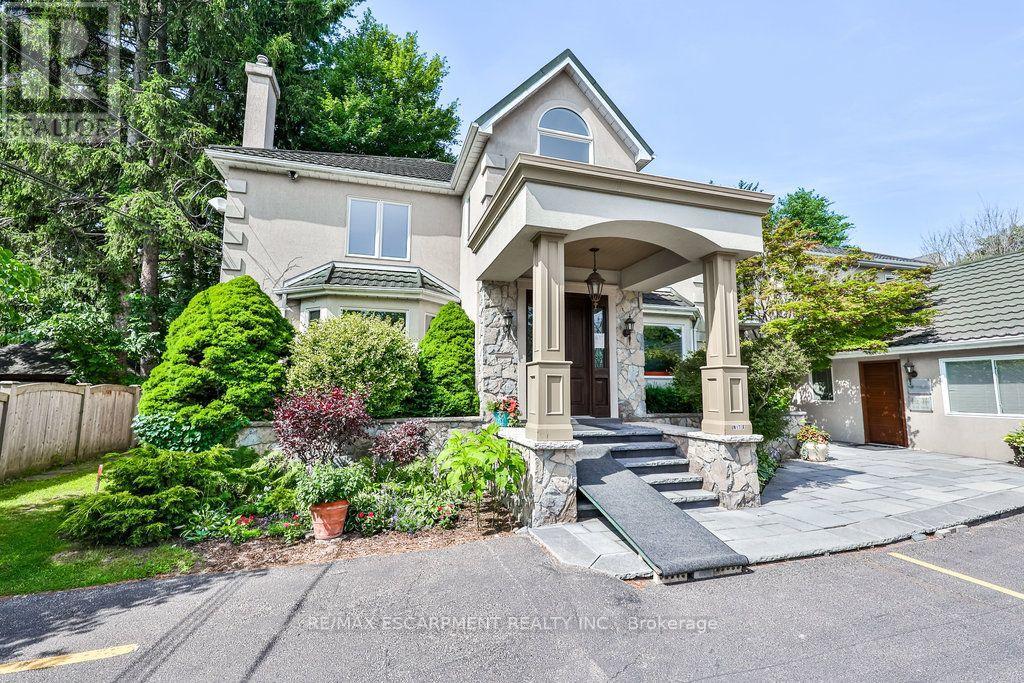 A - 1430 Hurontario Street, Mississauga, Ontario  L5G 3H4 - Photo 1 - W13659576
