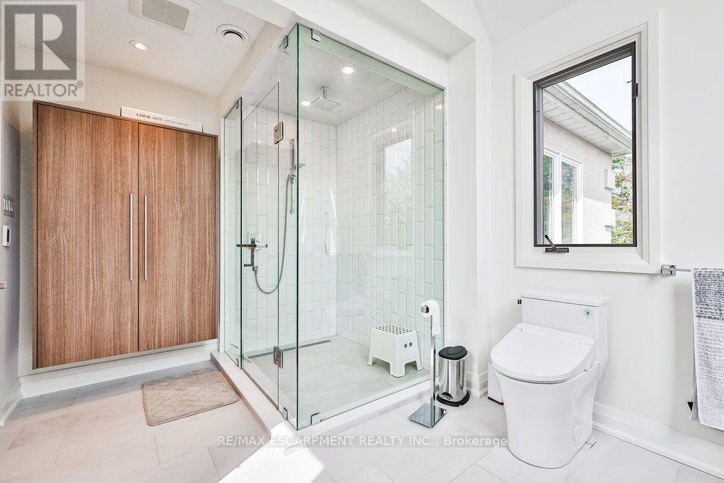 A - 1430 Hurontario Street, Mississauga, Ontario  L5G 3H4 - Photo 18 - W13659576