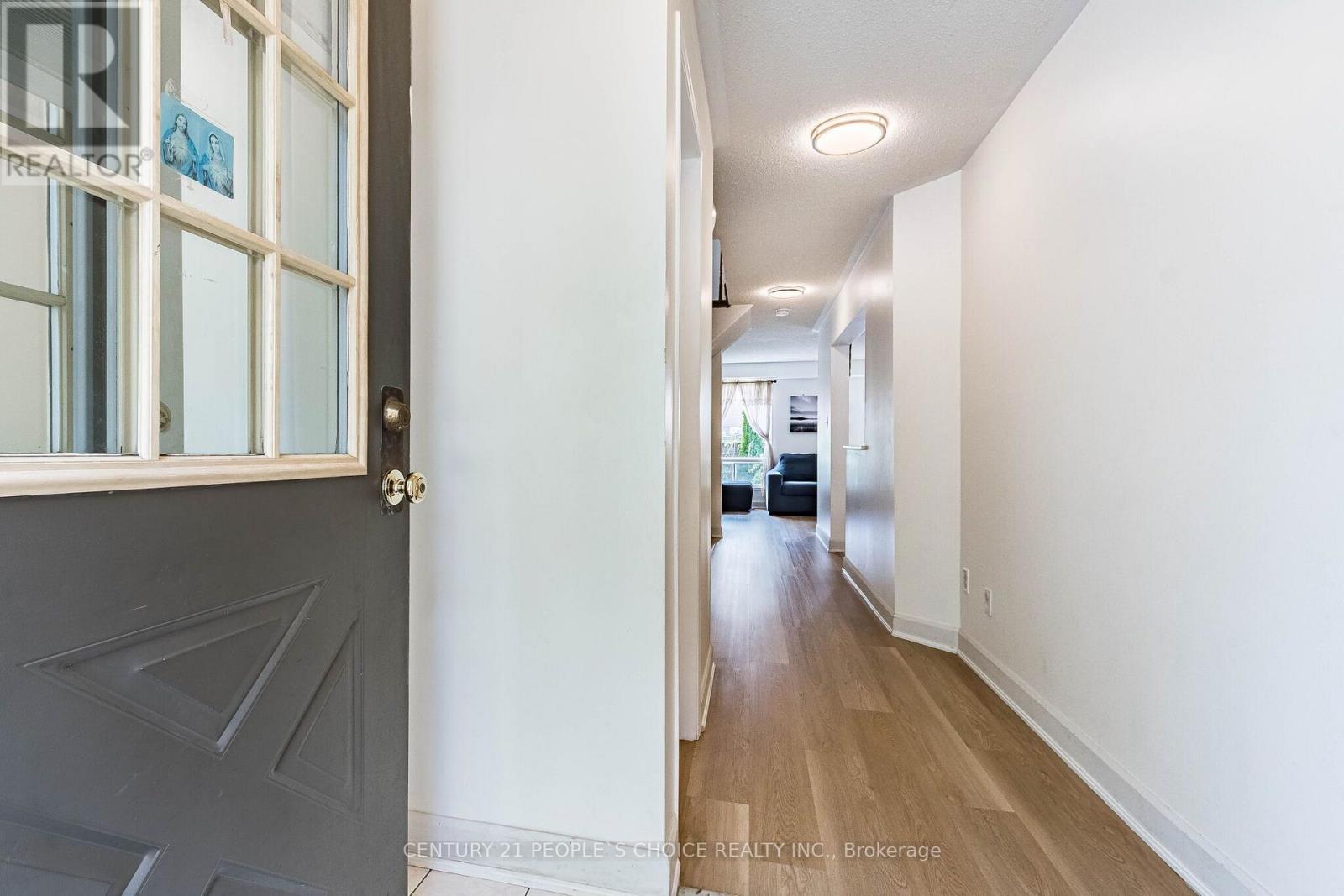 30 Brisbane Court, Brampton, Ontario  L6R 1V4 - Photo 5 - W13659616