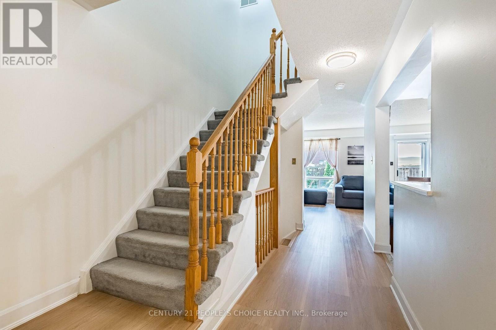30 Brisbane Court, Brampton, Ontario  L6R 1V4 - Photo 8 - W13659616