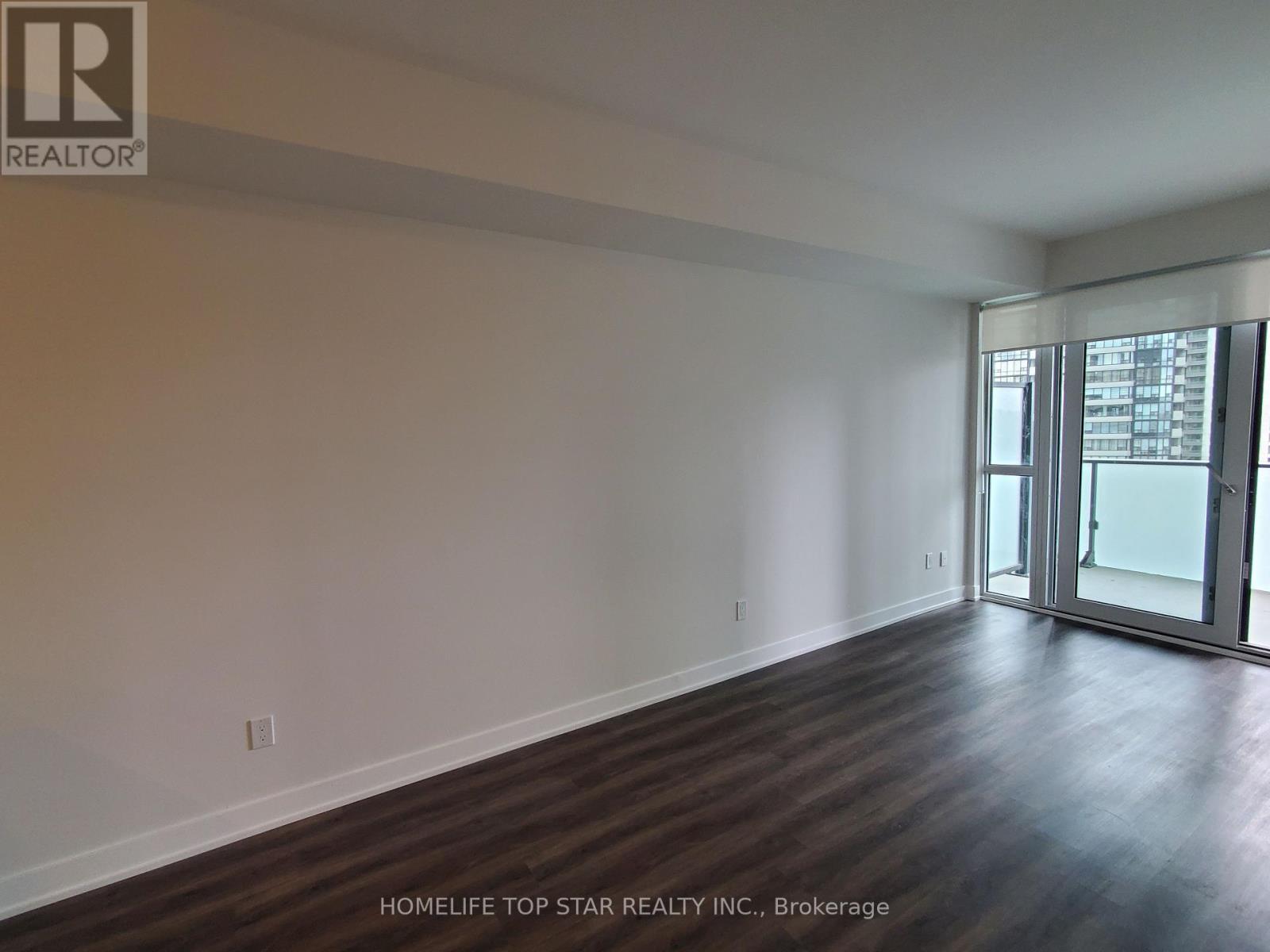 620 - 430 Square One Drive, Mississauga, Ontario  L5B 3Y1 - Photo 2 - W13659622