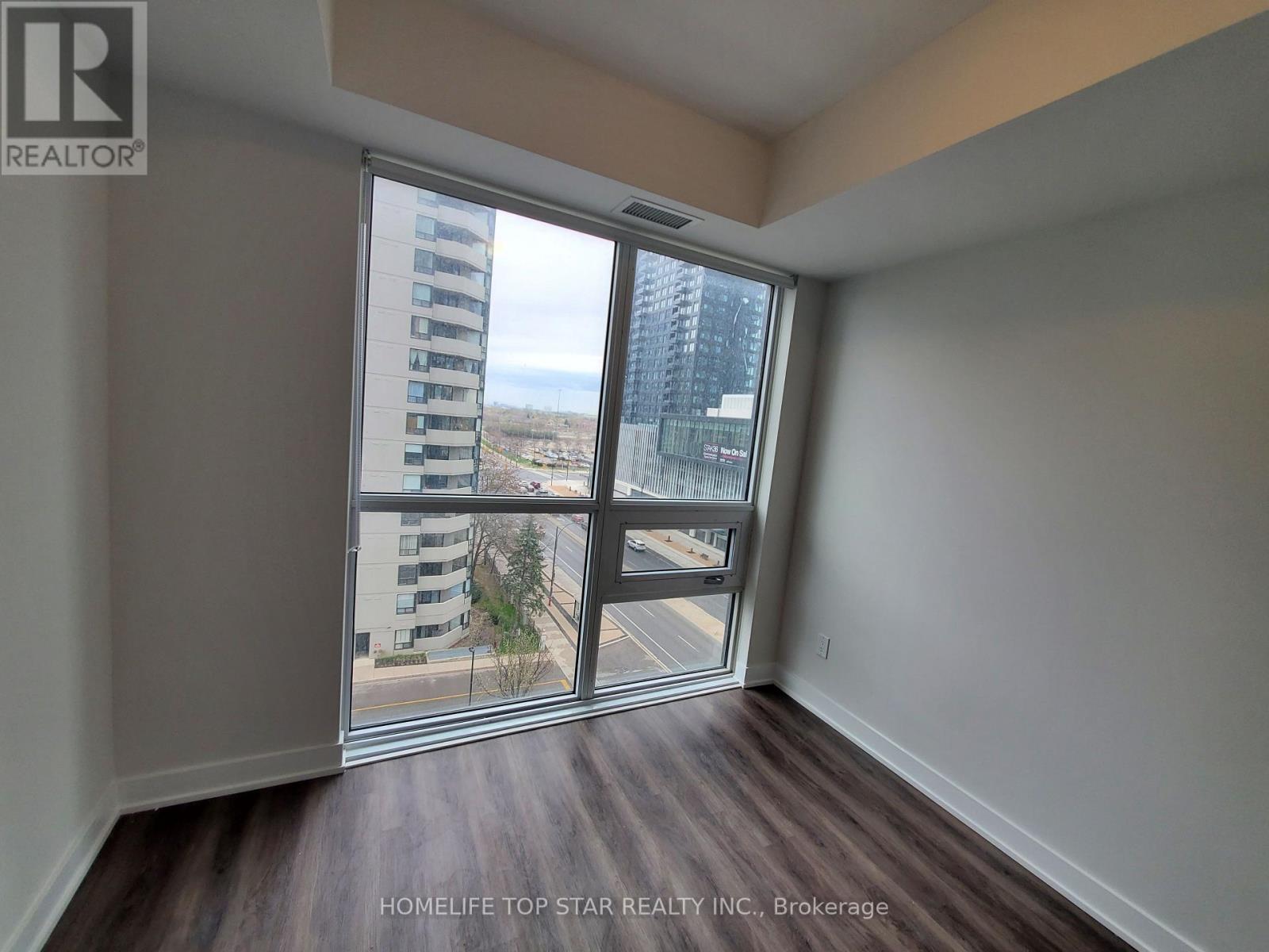 620 - 430 Square One Drive, Mississauga, Ontario  L5B 3Y1 - Photo 4 - W13659622