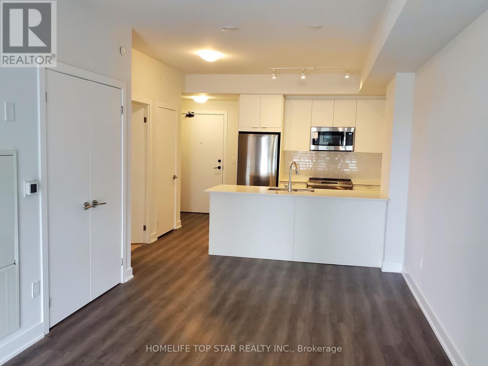 620 - 430 Square One Drive, Mississauga, Ontario  L5B 3Y1 - Photo 8 - W13659622