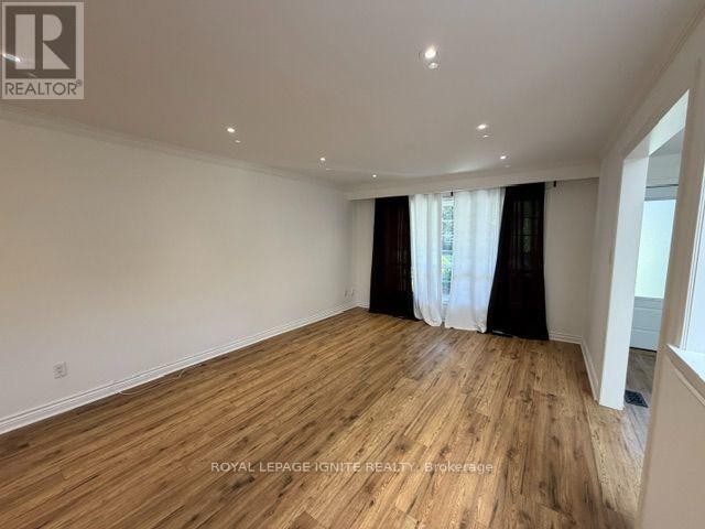 11 Fulwell Crescent, Toronto, Ontario  M3J 1Y4 - Photo 16 - W13659632
