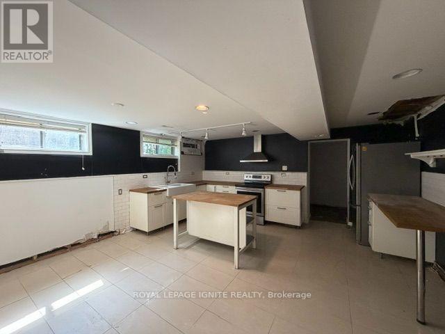 11 Fulwell Crescent, Toronto, Ontario  M3J 1Y4 - Photo 26 - W13659632