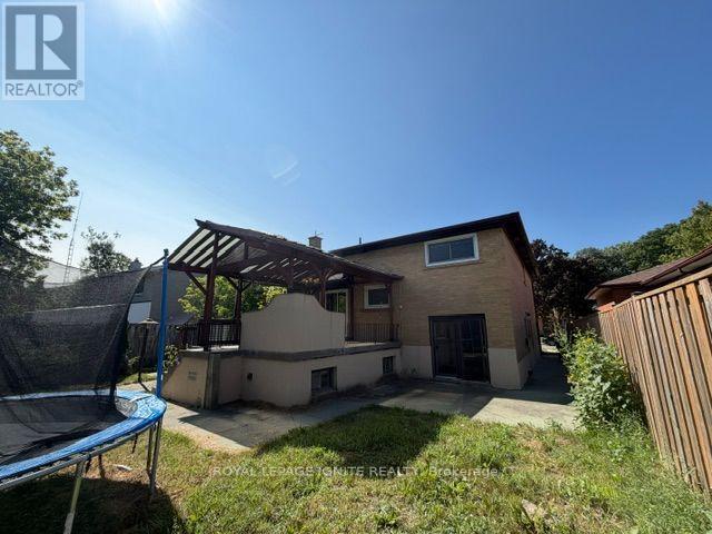 11 Fulwell Crescent, Toronto, Ontario  M3J 1Y4 - Photo 39 - W13659632