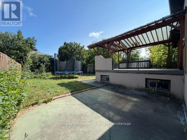 11 Fulwell Crescent, Toronto, Ontario  M3J 1Y4 - Photo 40 - W13659632