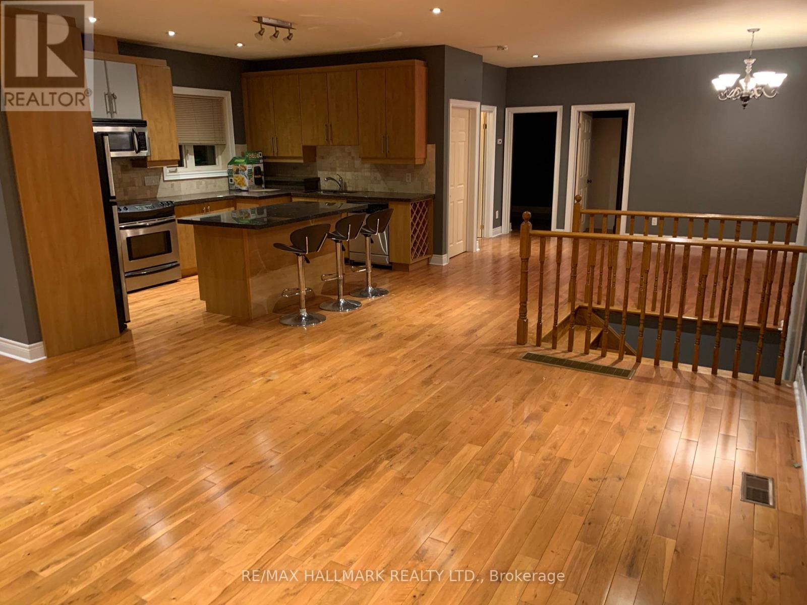 6 Griggsden Avenue, Toronto, Ontario  M9P 2Z5 - Photo 15 - W13659634