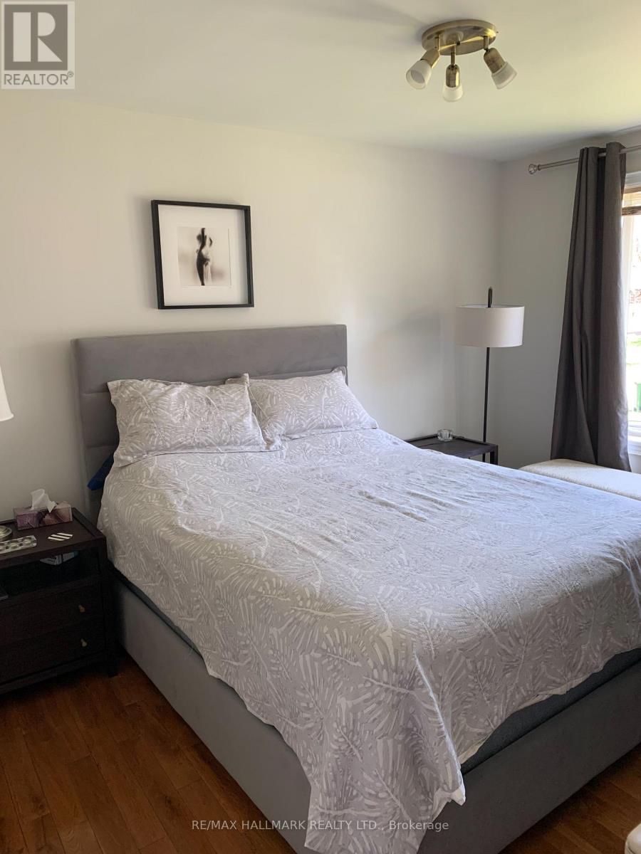 6 Griggsden Avenue, Toronto, Ontario  M9P 2Z5 - Photo 17 - W13659634