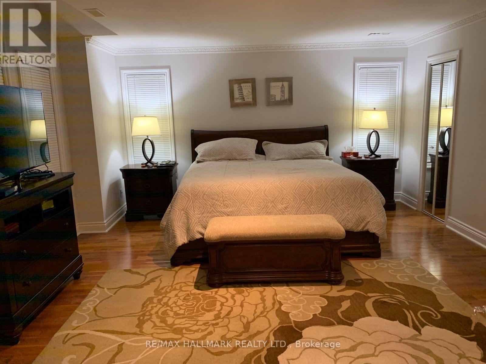 6 Griggsden Avenue, Toronto, Ontario  M9P 2Z5 - Photo 8 - W13659634
