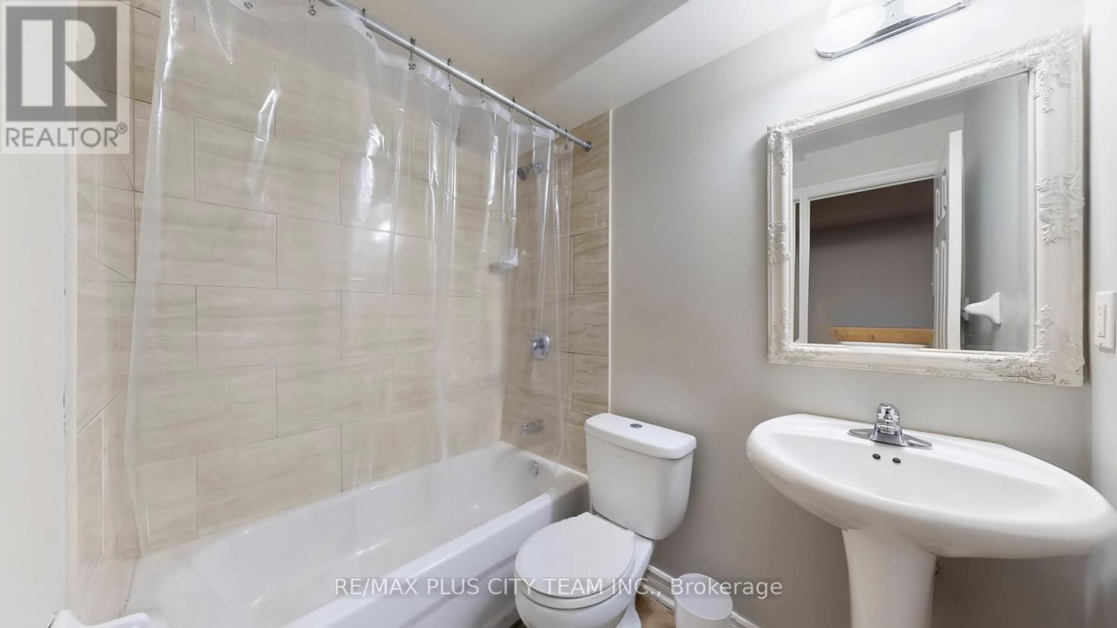4 Slessor Lane, Brampton (Bram East), Ontario  L6P 1M3 - Photo 18 - W13659664