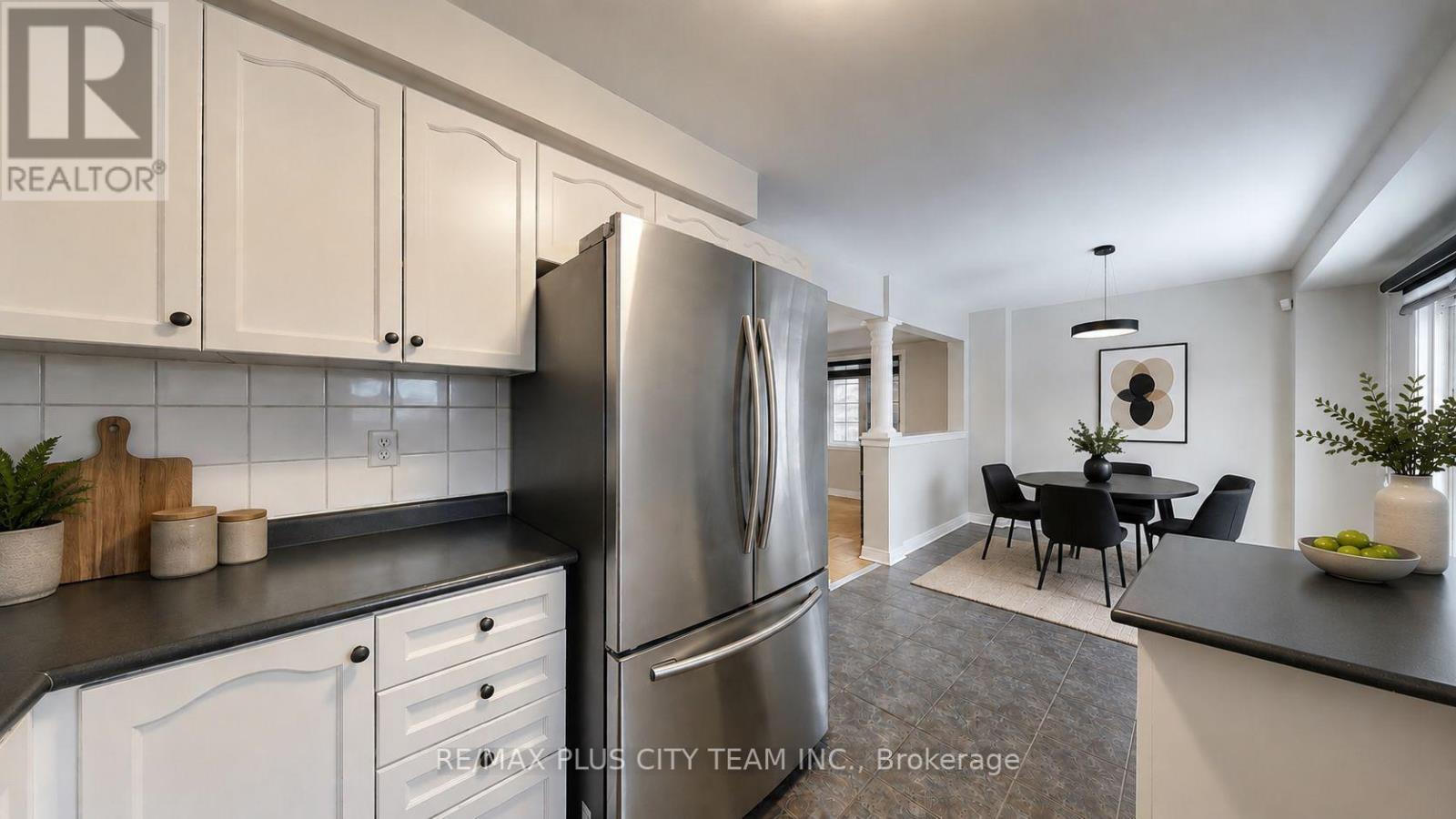 4 Slessor Lane, Brampton (Bram East), Ontario  L6P 1M3 - Photo 9 - W13659664