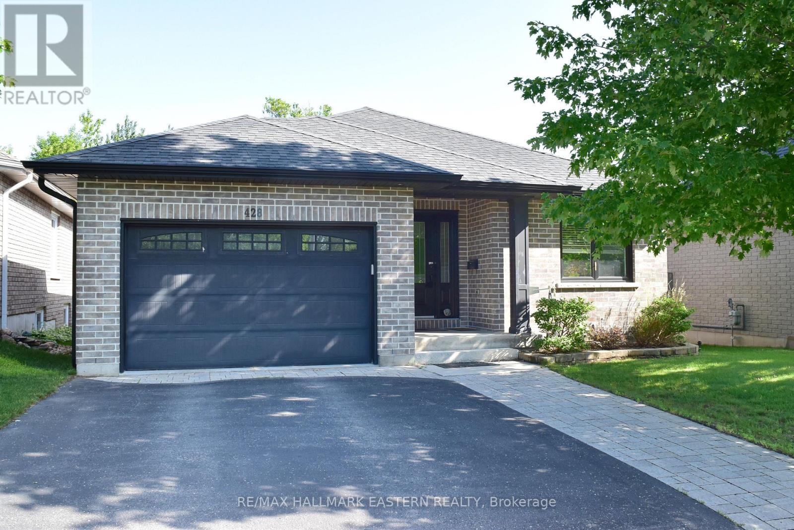 428 Raymond Street, Peterborough, Ontario  K9L 1R2 - Photo 2 - X13107020