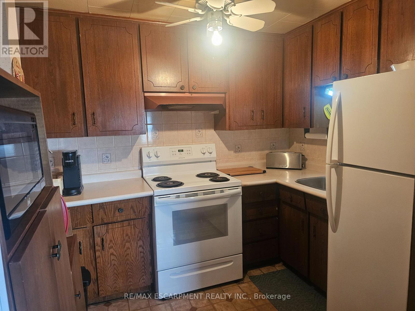 2340 Wilson Street W, Hamilton, Ontario  L0R 1A0 - Photo 14 - X13659496