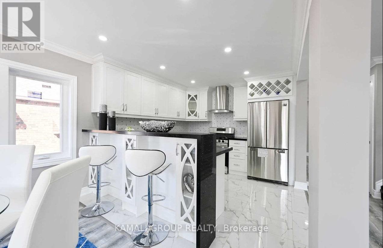 Main - 39 Walter Avenue S, Hamilton, Ontario  L8H 1A4 - Photo 8 - X13659566
