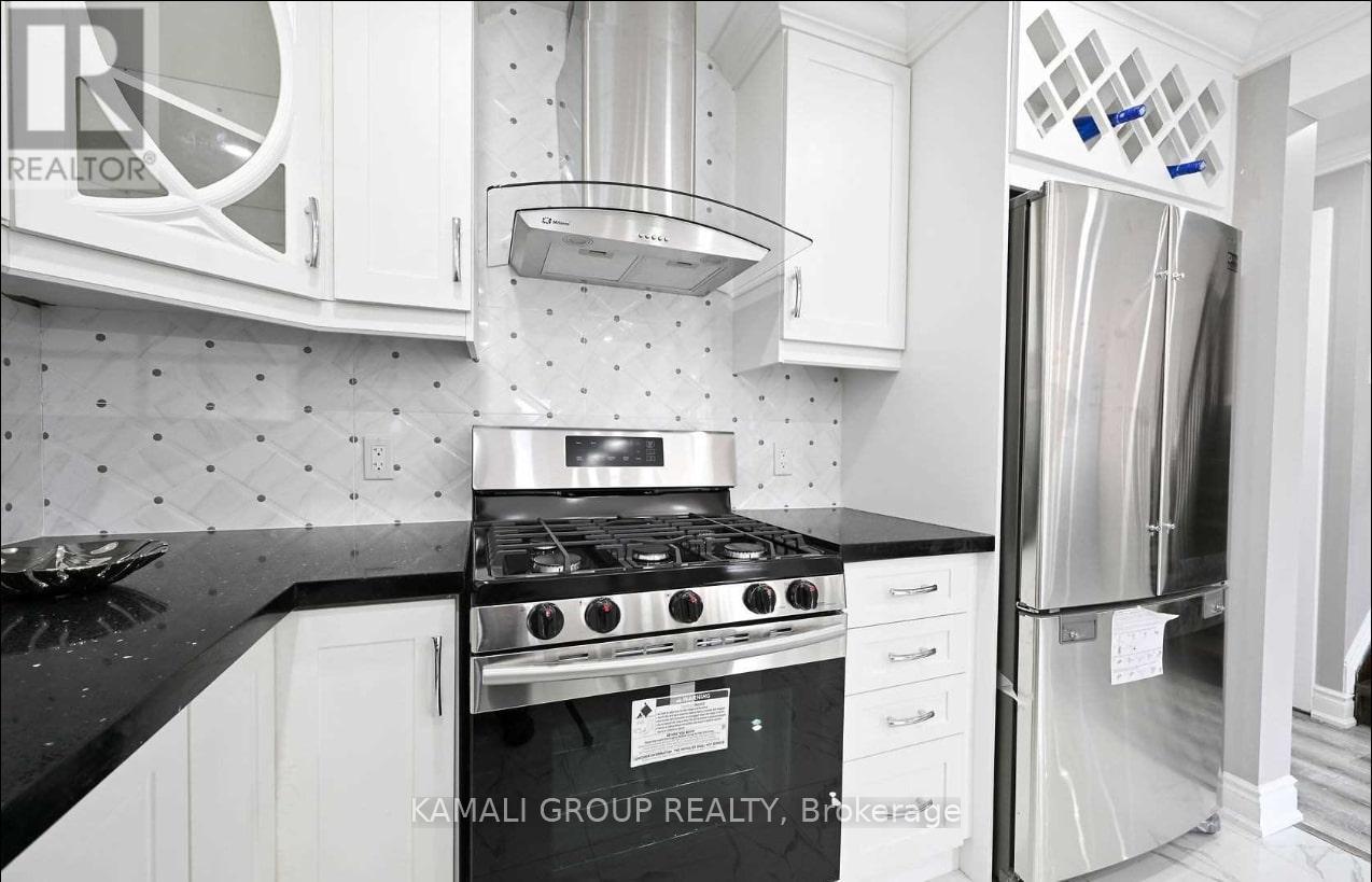 Main - 39 Walter Avenue S, Hamilton, Ontario  L8H 1A4 - Photo 9 - X13659566