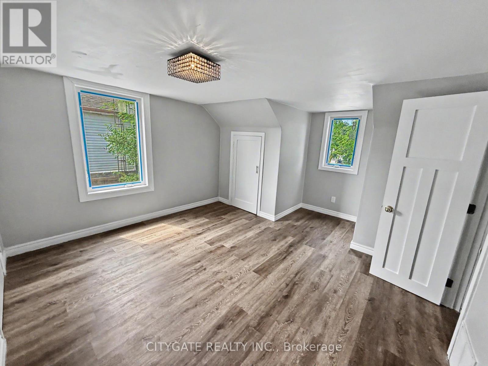 687 Upper James Street, Hamilton, Ontario  L9C 2Z4 - Photo 11 - X13659608