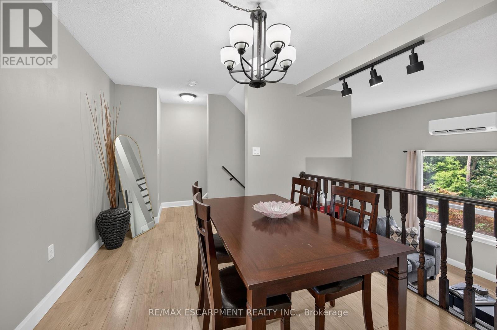 23 Rosedale Court, Hamilton, Ontario  L8B 4G1 - Photo 12 - X13659644