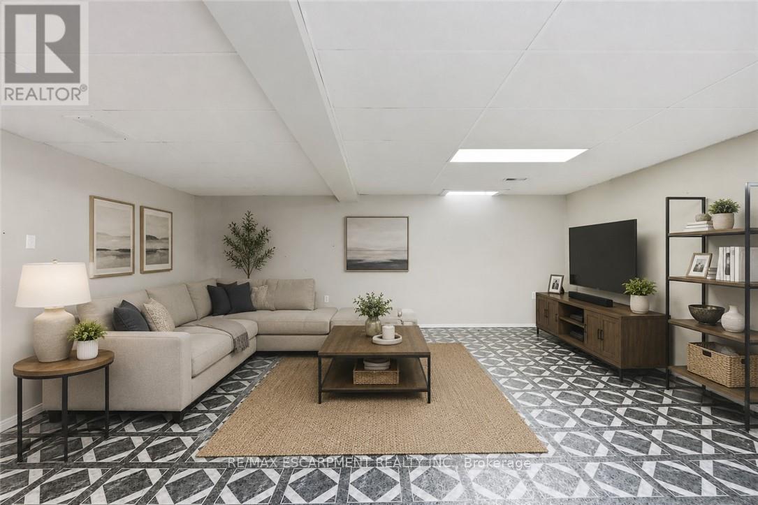 210 Bastille Street, Hamilton, Ontario  L9B 2G5 - Photo 30 - X13659650