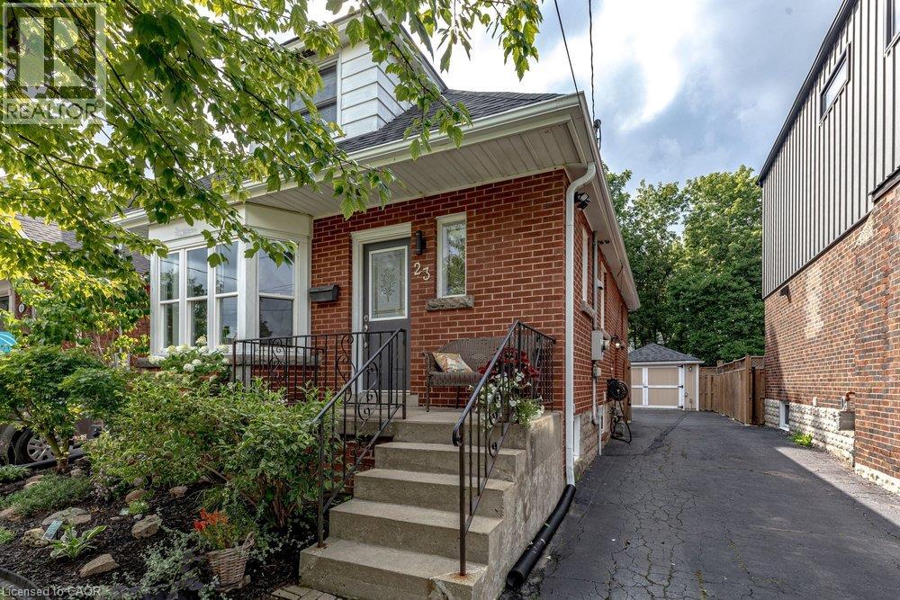 23 Kipling Road, Hamilton, Ontario  L8S 3X2 - Photo 2 - 40854511