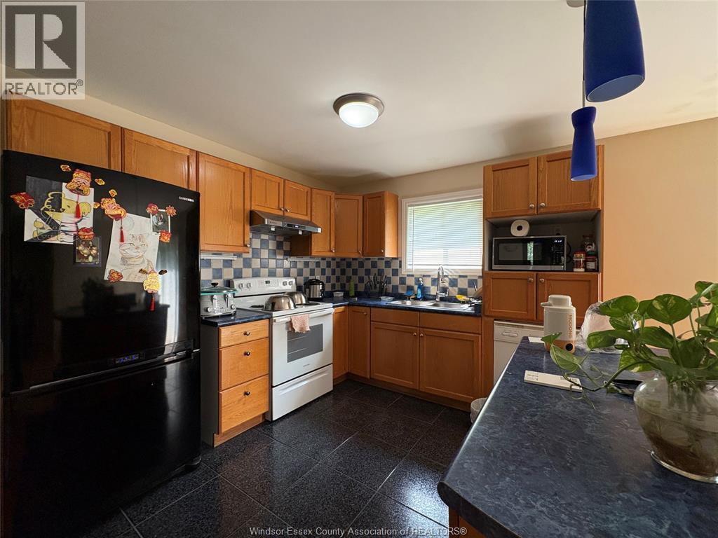 2141 Longfellow Unit# Lower, Windsor, Ontario  N9B 3J5 - Photo 20 - 26019361
