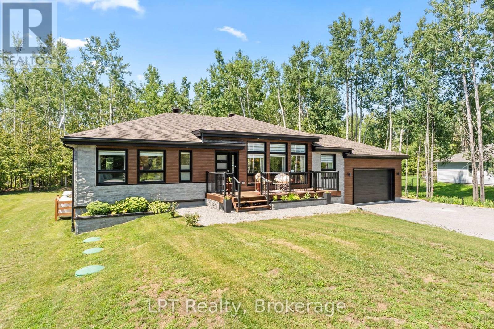 61 Pinewood Boulevard, Kawartha Lakes, Ontario  K0M 2T0 - Photo 1 - X13659750
