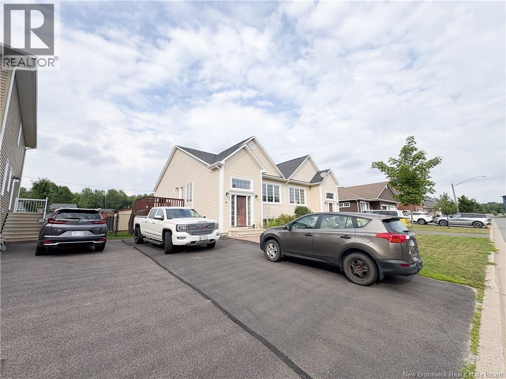 50 Ashley Crescent, Fredericton, New Brunswick E3A 9J2 - Photo 2 - NB145701