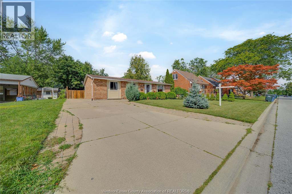1045 Reedmere Road, Windsor, Ontario  N8S 2L9 - Photo 3 - 26018982