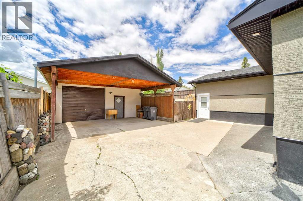 1124 James Avenue, Pincher Creek, Alberta  T0K 1W0 - Photo 39 - A2321567