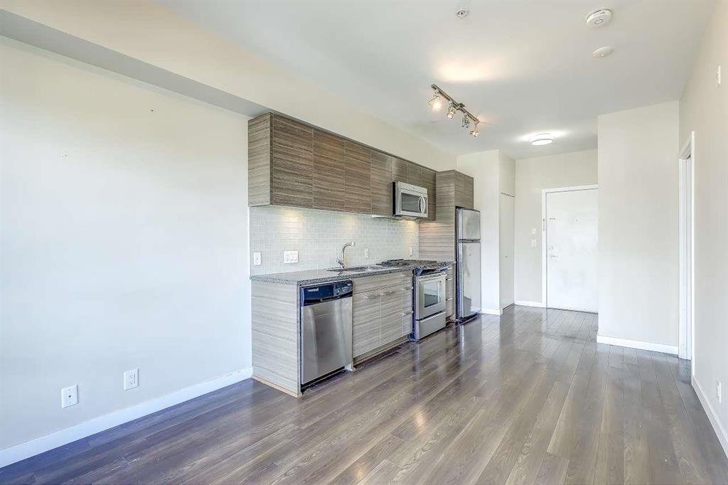 301 13228 Old Yale Road, Surrey, British Columbia  V3T 0K3 - Photo 4 - R3154189