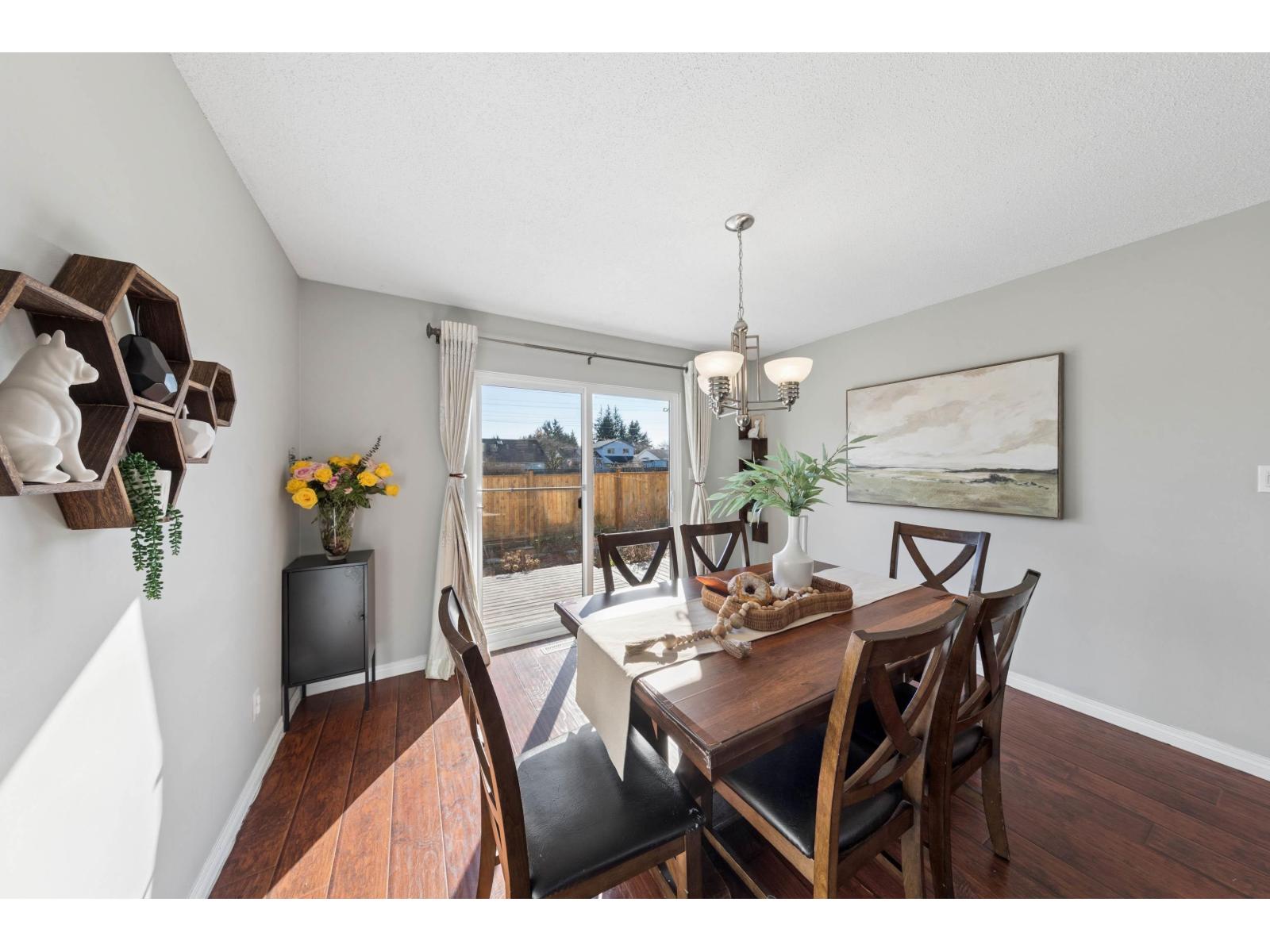 15440 95a Avenue, Surrey, British Columbia  V3R 7S7 - Photo 4 - R3154243