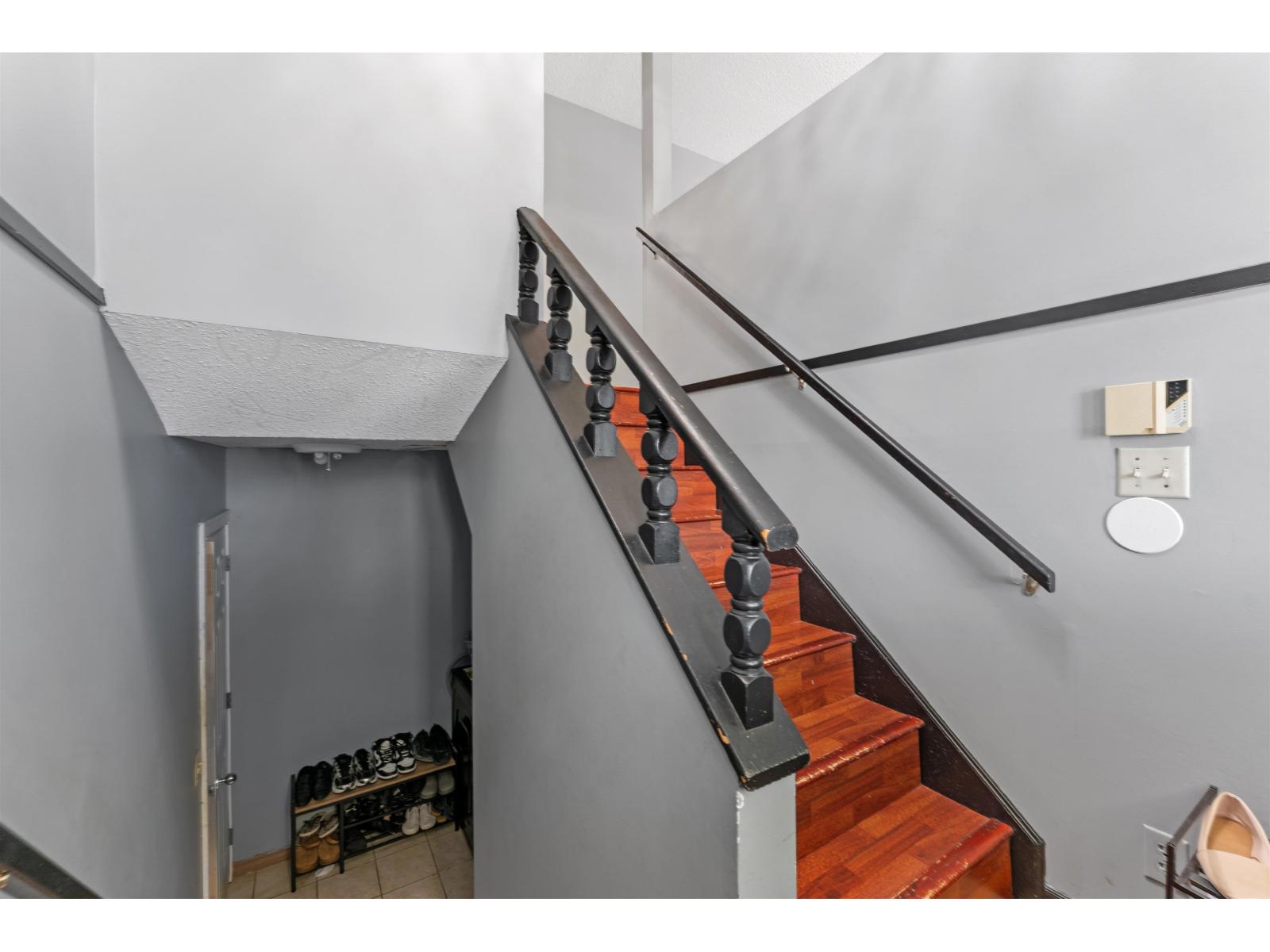 9223 134 Street, Surrey, British Columbia  V3V 5R8 - Photo 2 - R3154300
