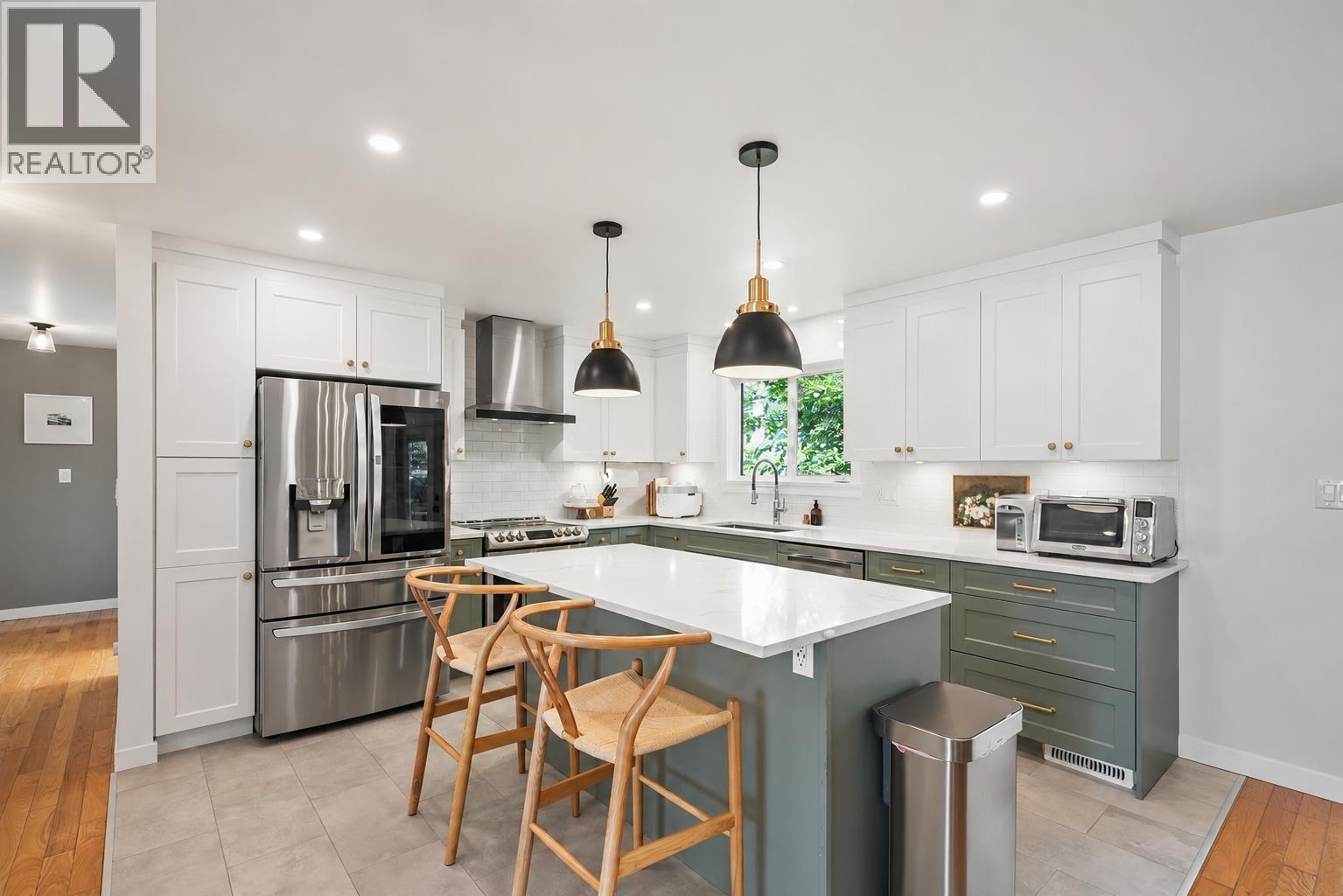 1071 SPAR DRIVE, Coquitlam, British Columbia