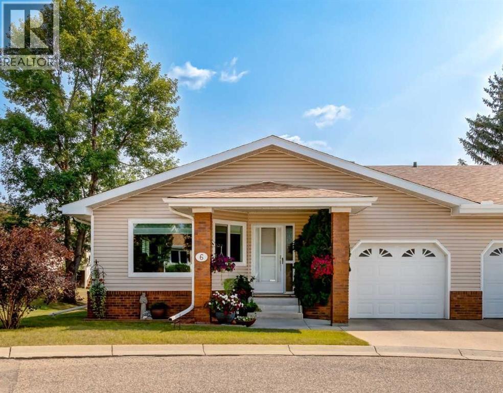 6 Vandoos Villas NW, Calgary, Alberta