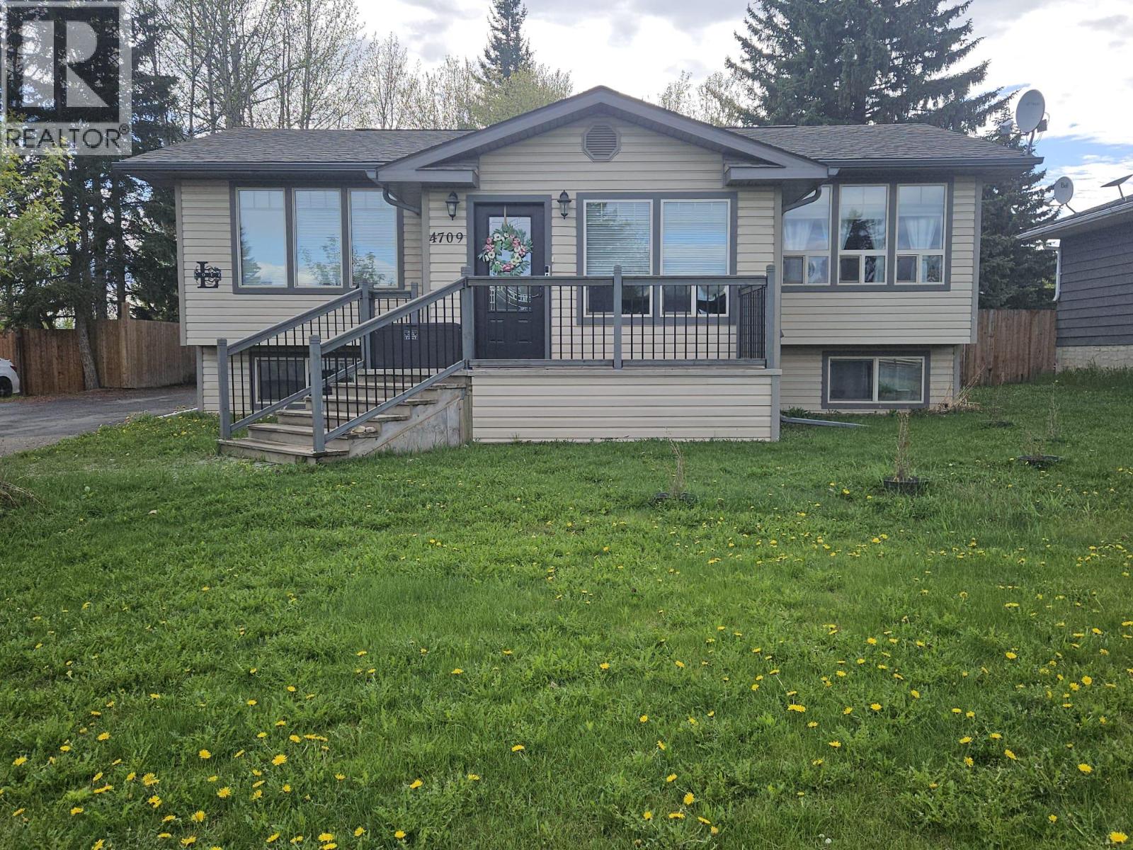 4709 45 Street NE, Chetwynd, British Columbia  V0C 1J0 - Photo 2 - 10380185