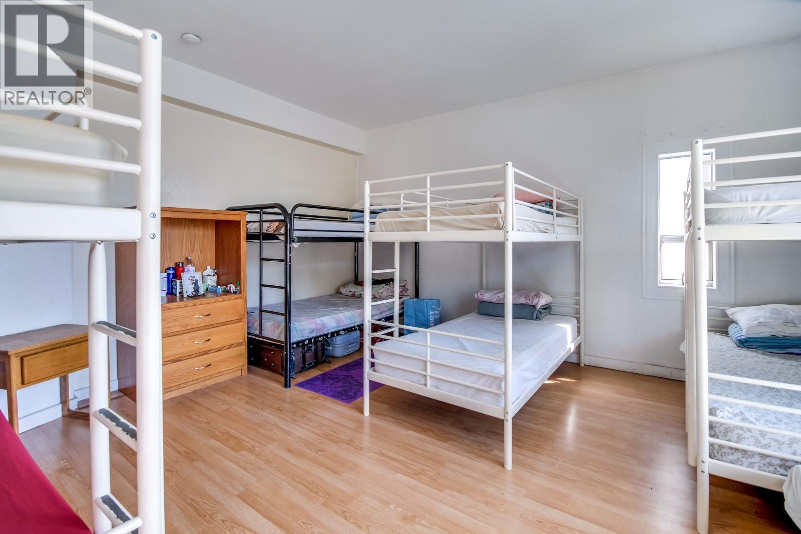 730 Bernard Avenue, Kelowna, British Columbia  V1Y 6P5 - Photo 3 - 10385536