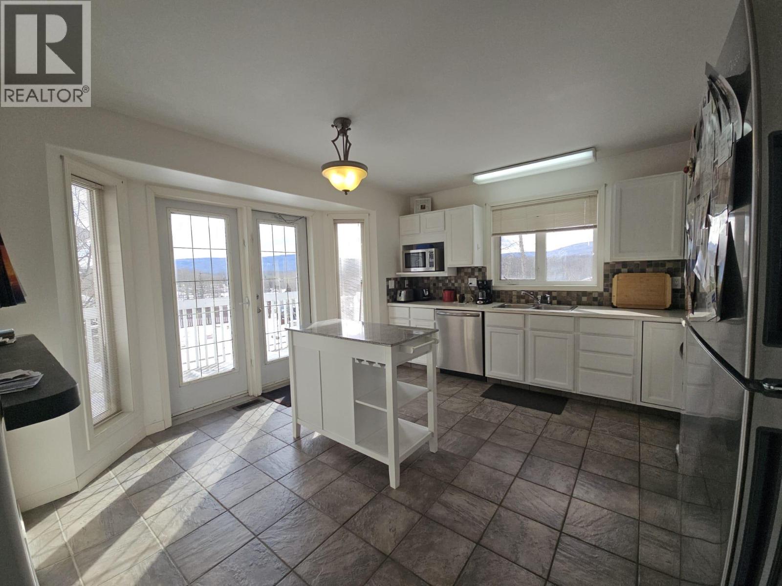 5117 44 Place NE, Chetwynd, British Columbia  V0C 1J0 - Photo 19 - 10381064