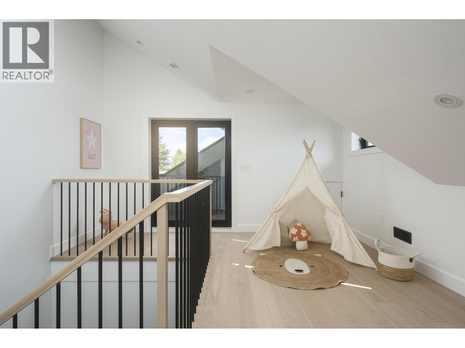 922 E 16th Avenue, Vancouver, British Columbia  V5T 2V9 - Photo 21 - R3154316