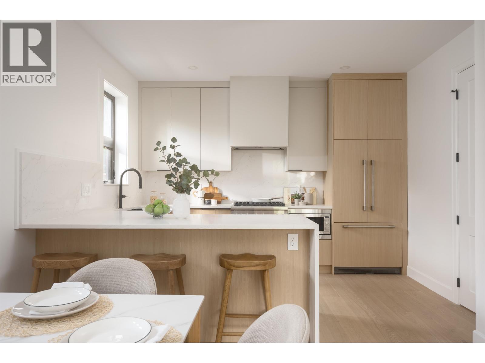 922 E 16th Avenue, Vancouver, British Columbia  V5T 2V9 - Photo 8 - R3154316