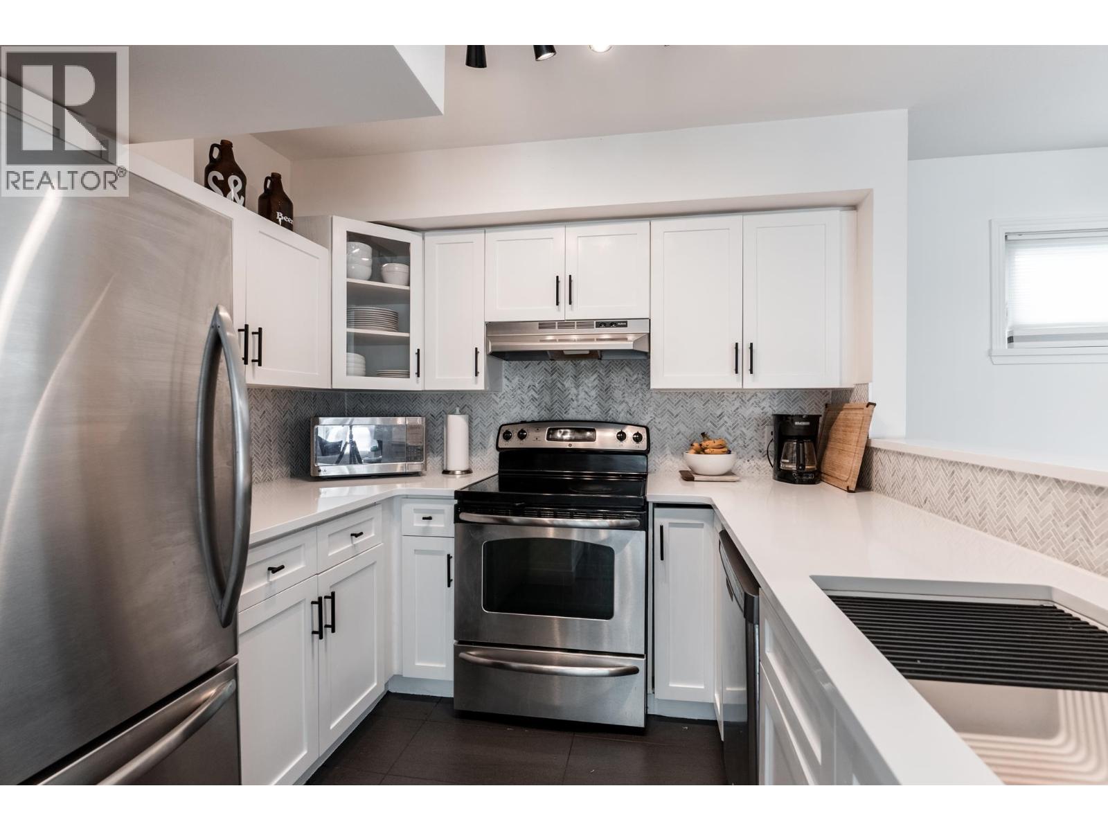 213 3787 Pender Street, Burnaby, British Columbia  V5C 2L2 - Photo 8 - R3154325