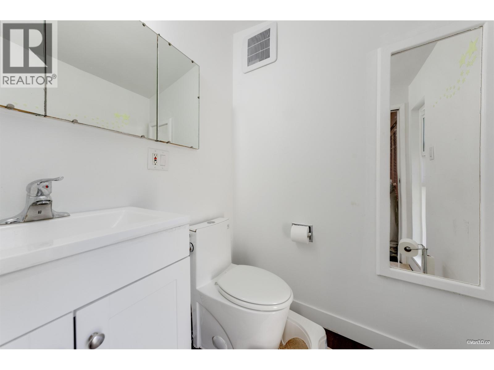 5578 Oakglen Drive, Burnaby, British Columbia  V5H 3M5 - Photo 17 - R3154326