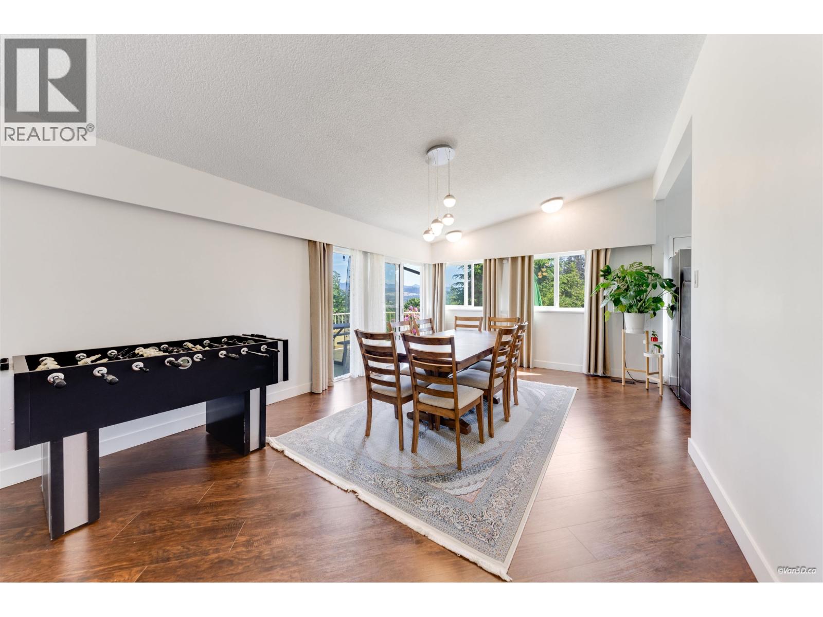 5578 Oakglen Drive, Burnaby, British Columbia  V5H 3M5 - Photo 6 - R3154326