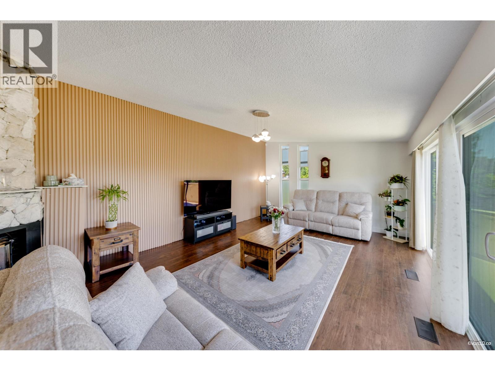 5578 Oakglen Drive, Burnaby, British Columbia  V5H 3M5 - Photo 8 - R3154326