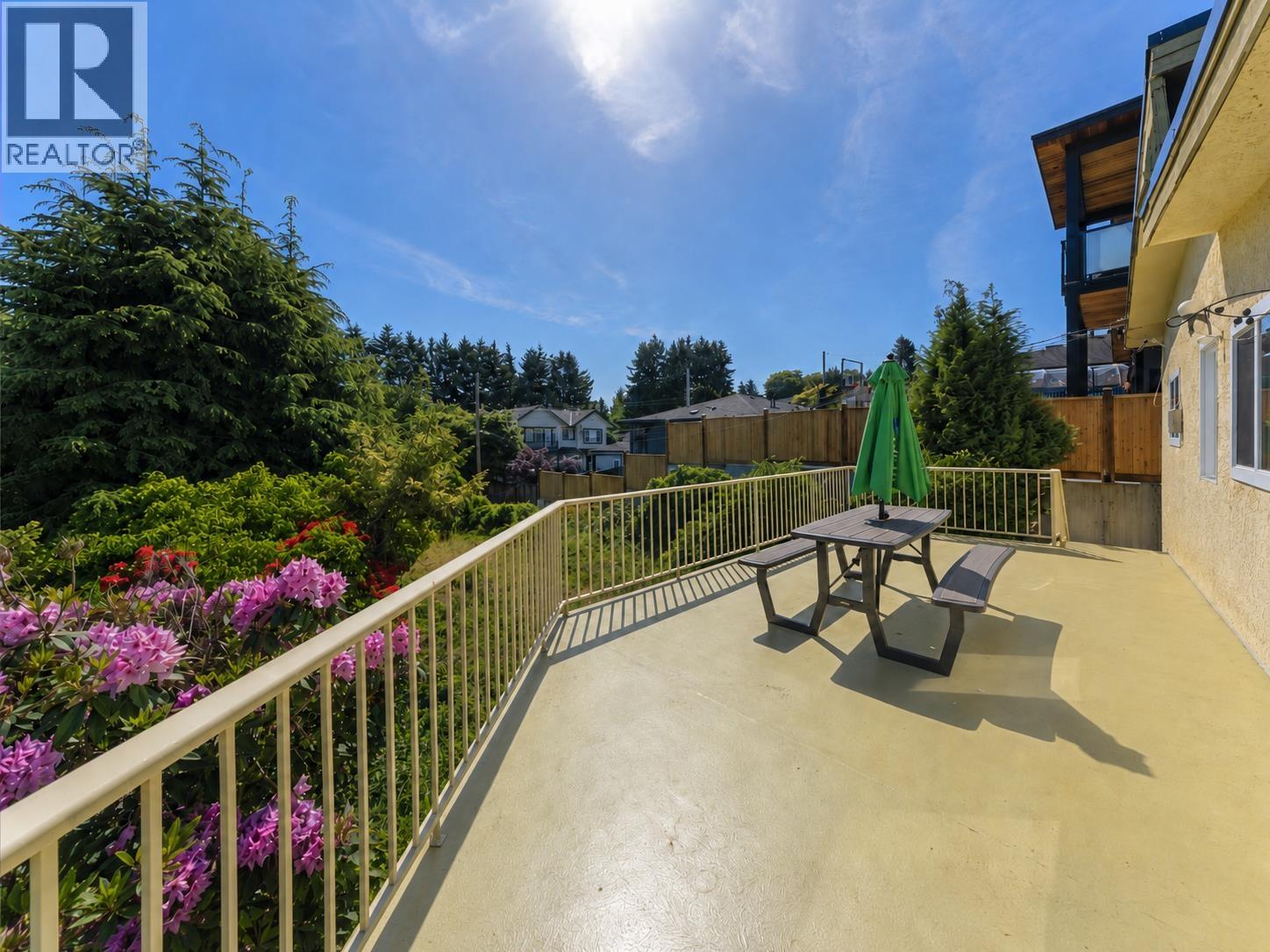 5578 Oakglen Drive, Burnaby, British Columbia  V5H 3M5 - Photo 9 - R3154326