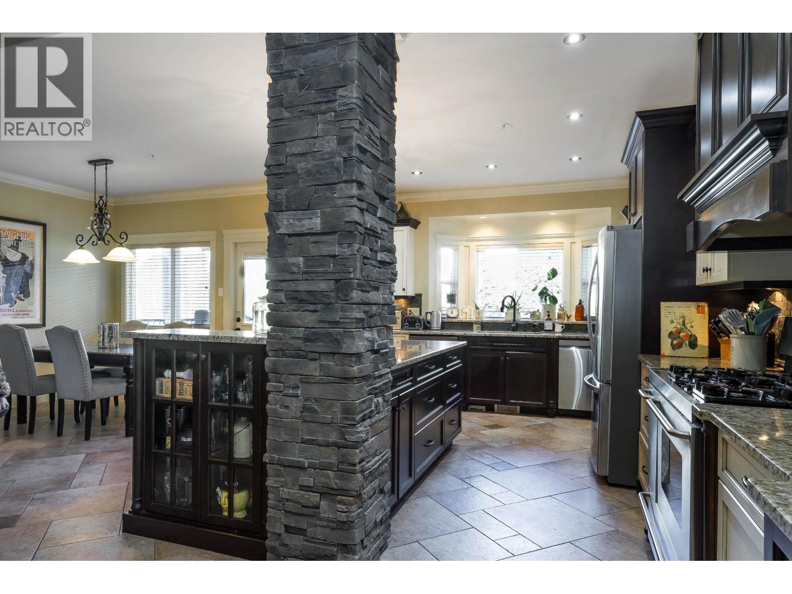 10339 Mceachern Street, Maple Ridge, British Columbia V2W 0B2 - Photo 15 - R3154327