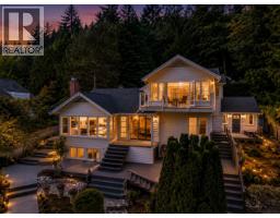 4043 ROSE CRESCENT, West Vancouver, British Columbia