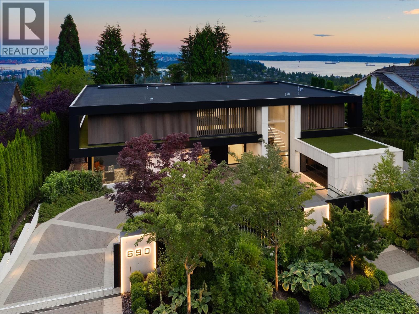 690 Knockmaroon Road, West Vancouver, British Columbia  V7S 1R6 - Photo 1 - R3154347