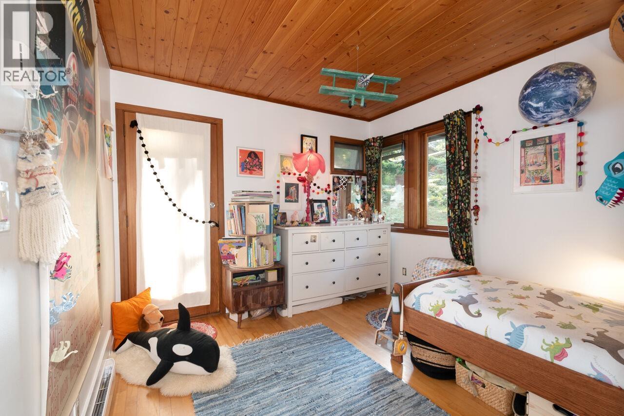 368 Eagles Nest Road, Bowen Island, British Columbia  V0N 1G1 - Photo 16 - R3154354
