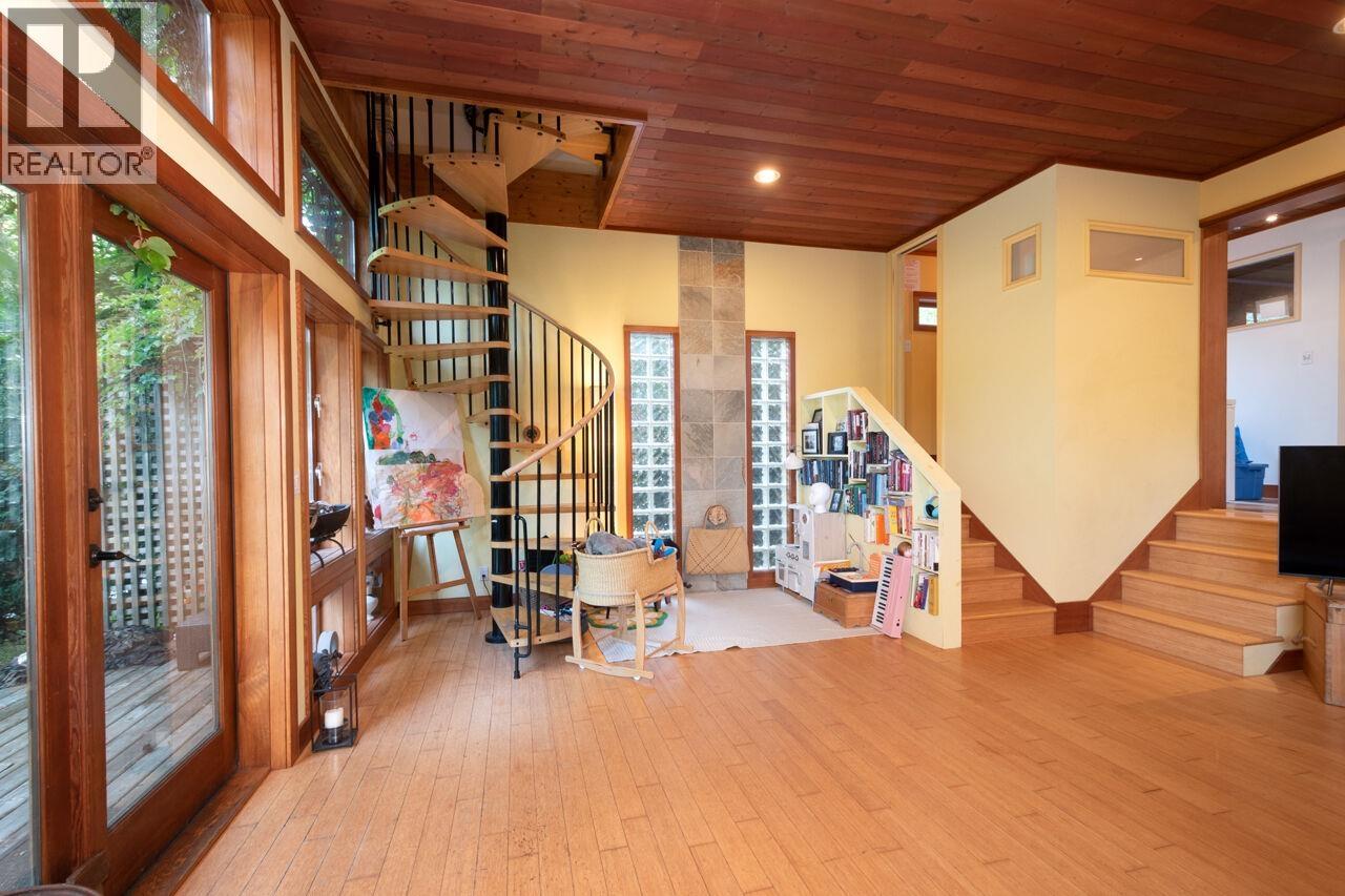 368 Eagles Nest Road, Bowen Island, British Columbia  V0N 1G1 - Photo 21 - R3154354