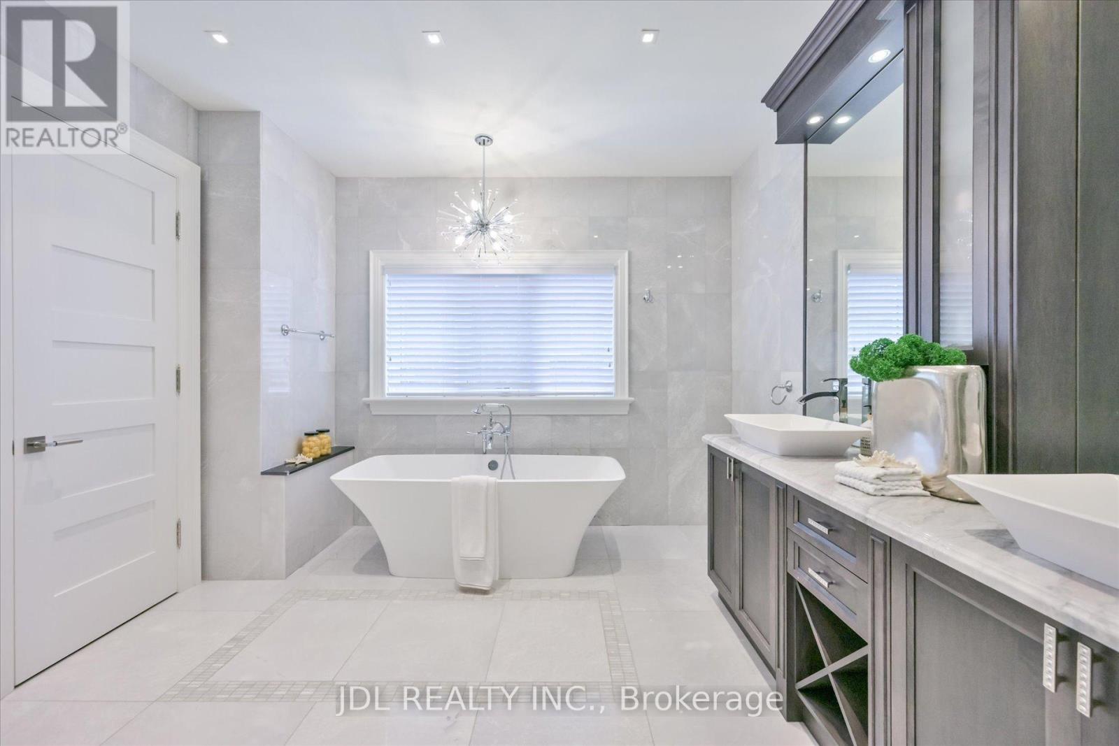 38a Doverwood Court, Toronto (Newtonbrook East), Ontario  M2M 2G8 - Photo 31 - C13659700